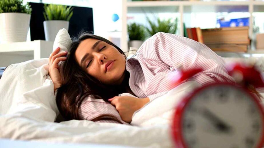Natural Ways to Reduce Stress and Improve Sleep Quality